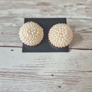 Vintage 1980s Elegant Pearl Cluster Earrings